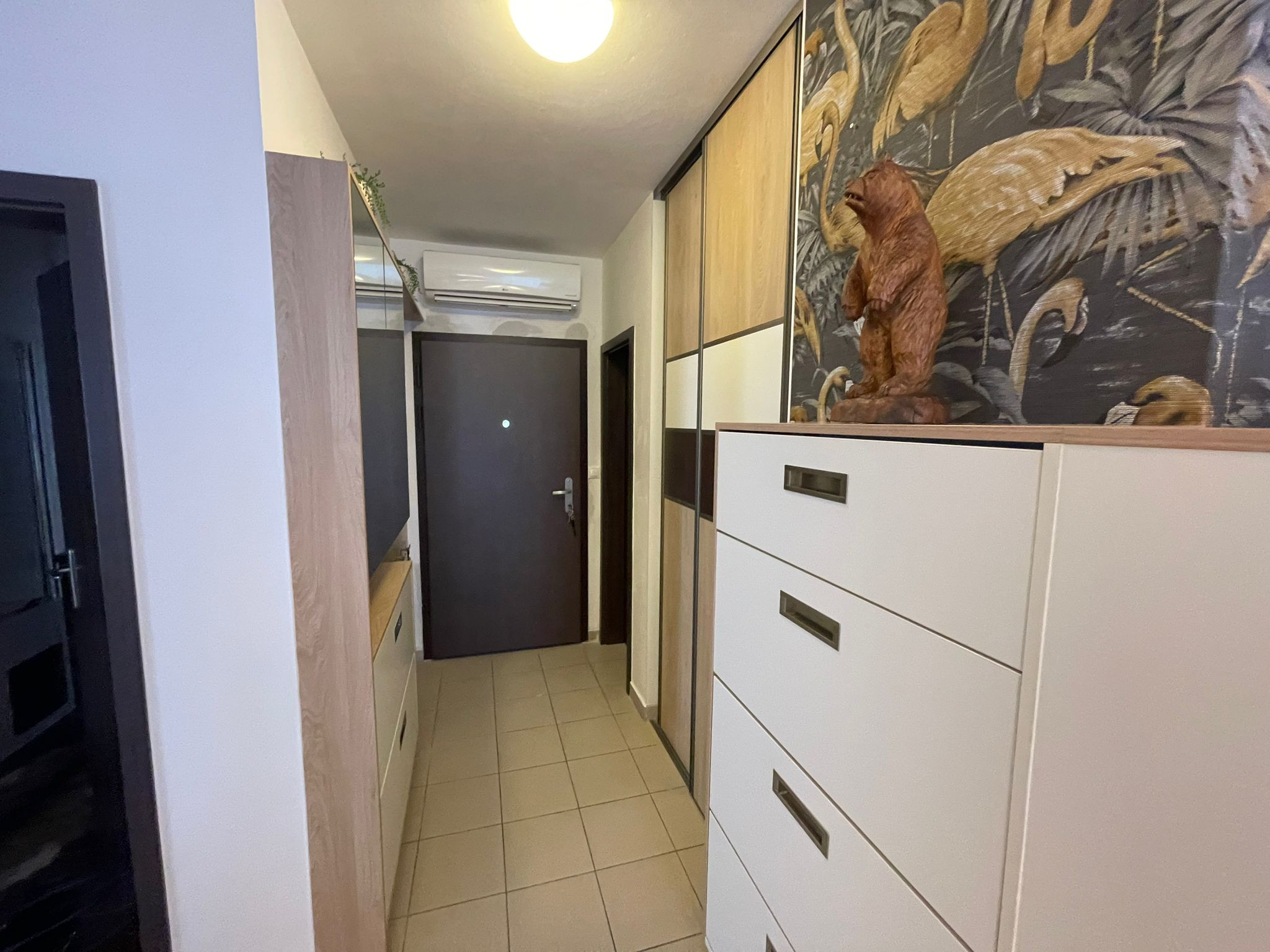 Na prenájom 3-izbový byt s balkónmi a 2 parkovacími miestami v Záhorskej Bystrici