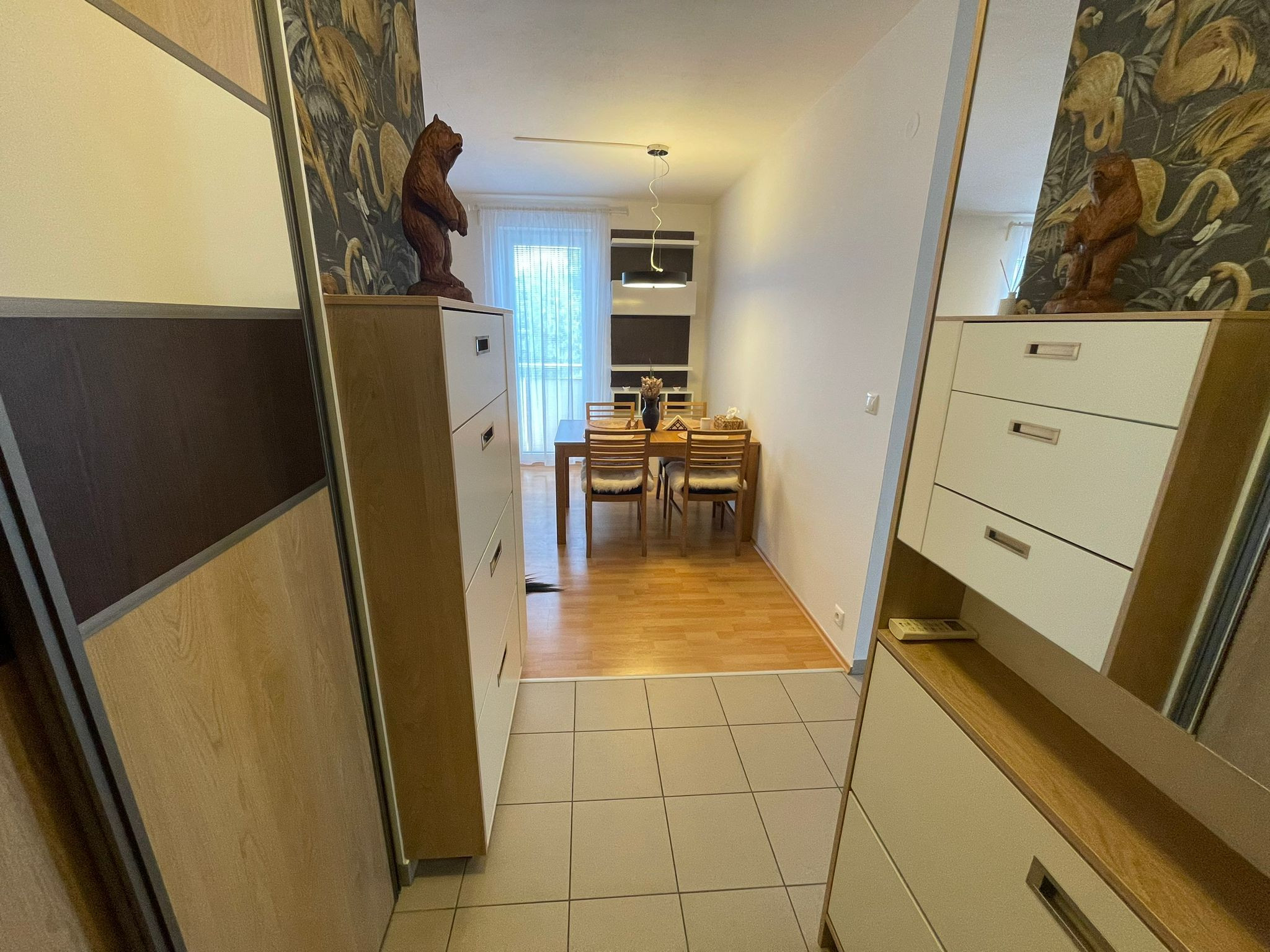 Na prenájom 3-izbový byt s balkónmi a 2 parkovacími miestami v Záhorskej Bystrici