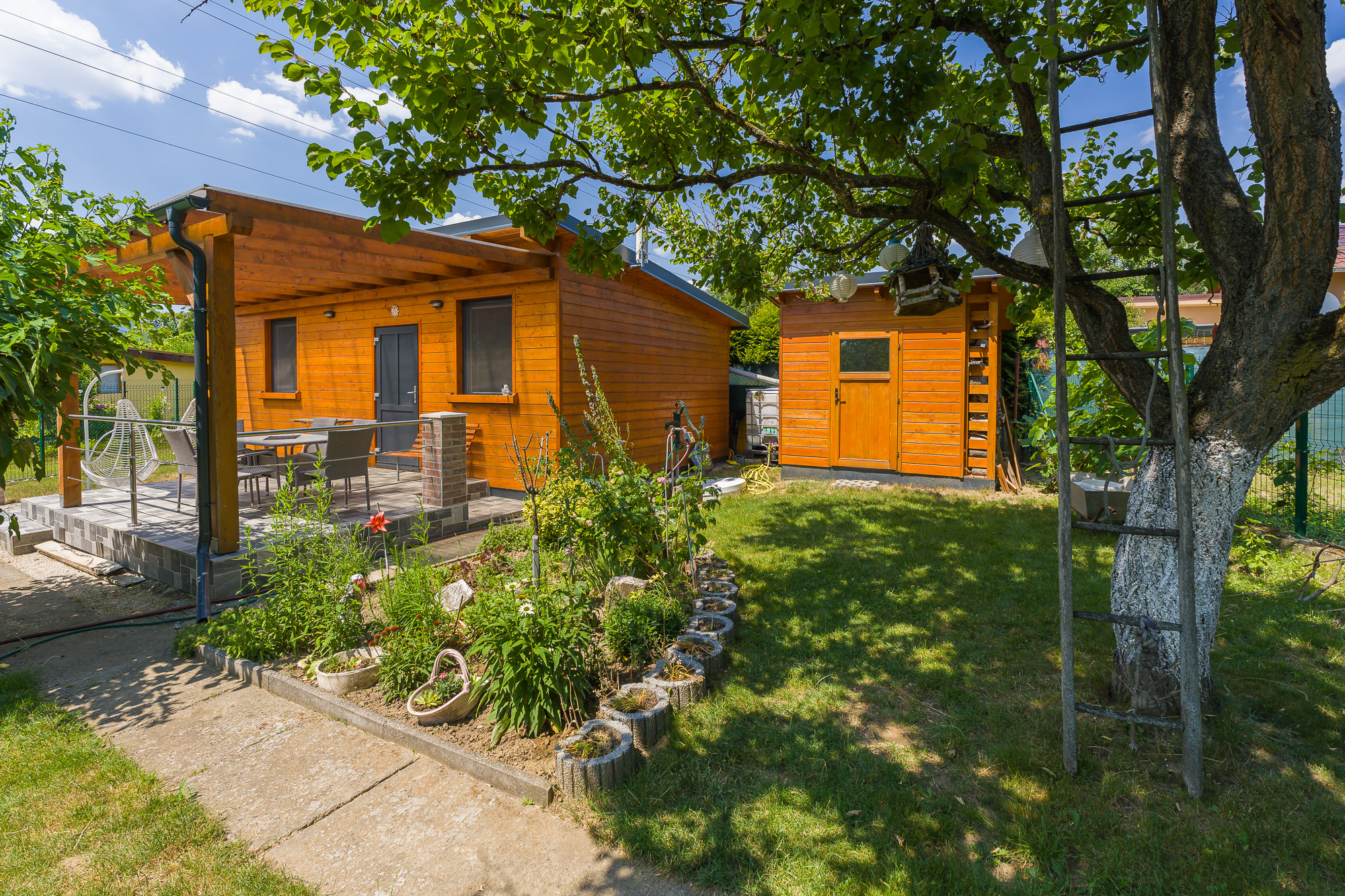 PREDAJ - chata s pozemkom 373m2 | Nové Mesto nad Váhom