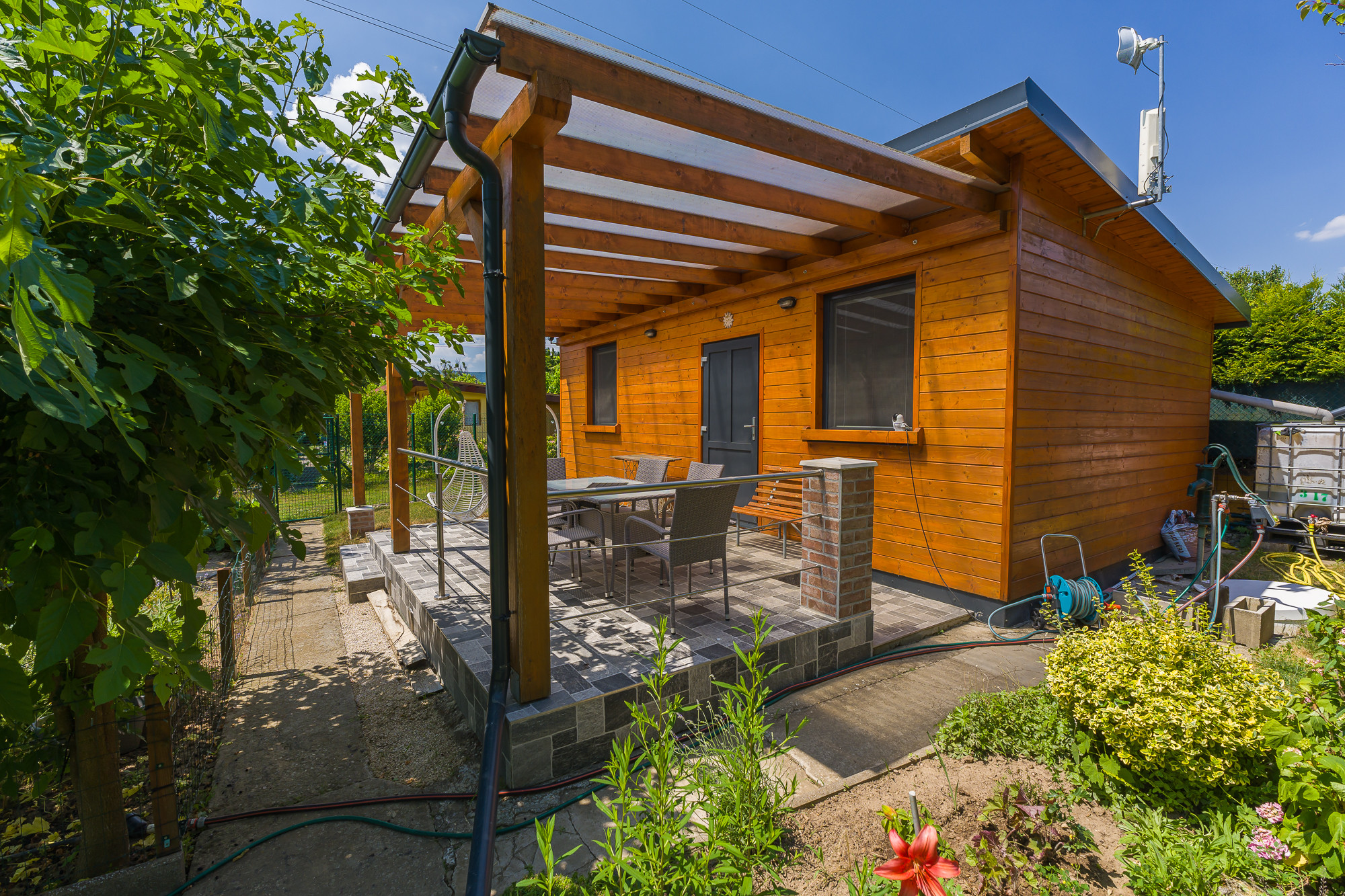 PREDAJ - chata s pozemkom 373m2 | Nové Mesto nad Váhom