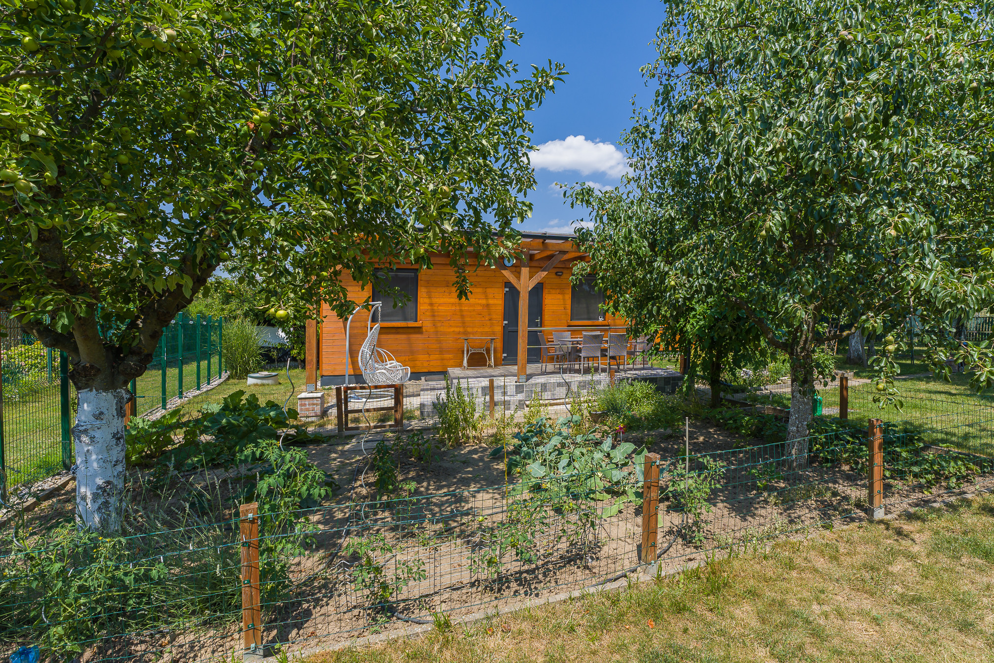 PREDAJ - chata s pozemkom 373m2 | Nové Mesto nad Váhom