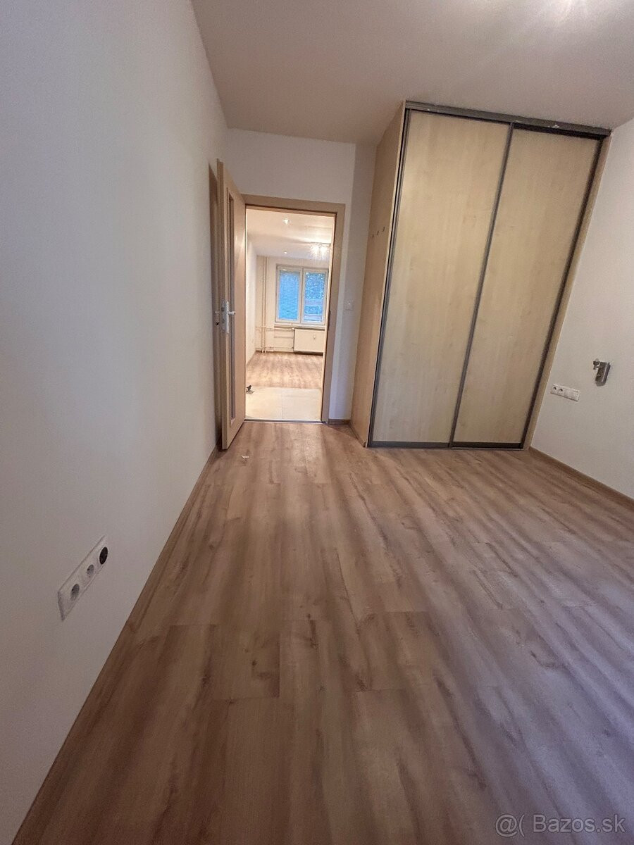 PRENÁJOM 3izb. byt po rekonštrukcii v Ružinove.