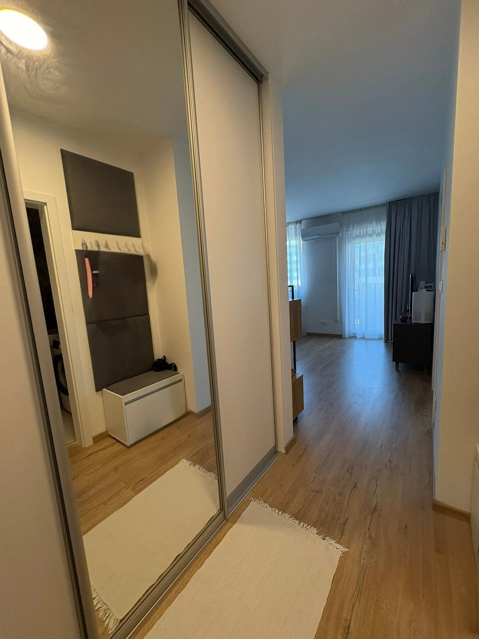 PRENÁJOM: Moderný 2-izbový byt s loggiou a garážovým státím v projekte NUPPU (Ružinov)