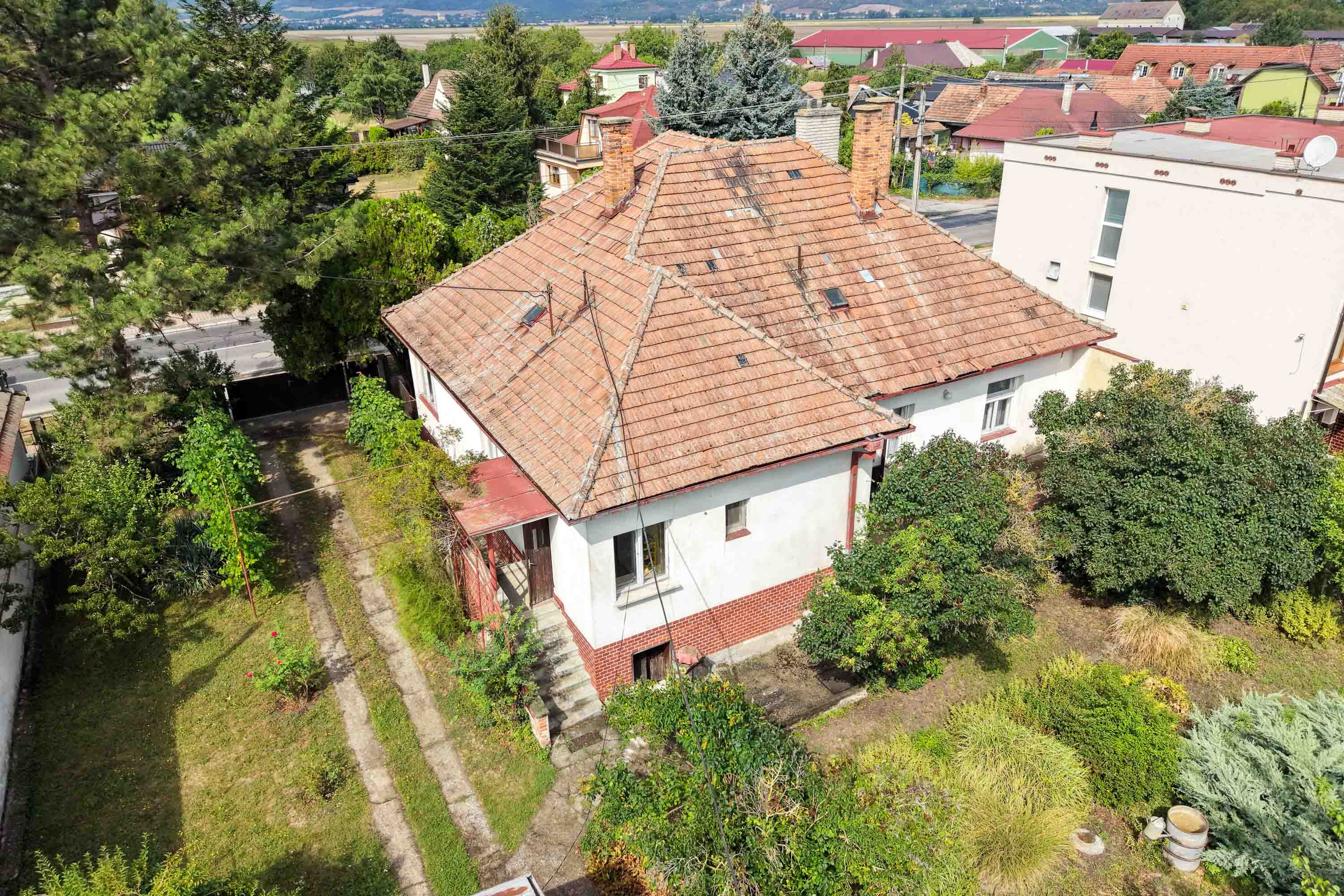 NA PREDAJ charizmatický 5-izbový rodinný dom, Považany