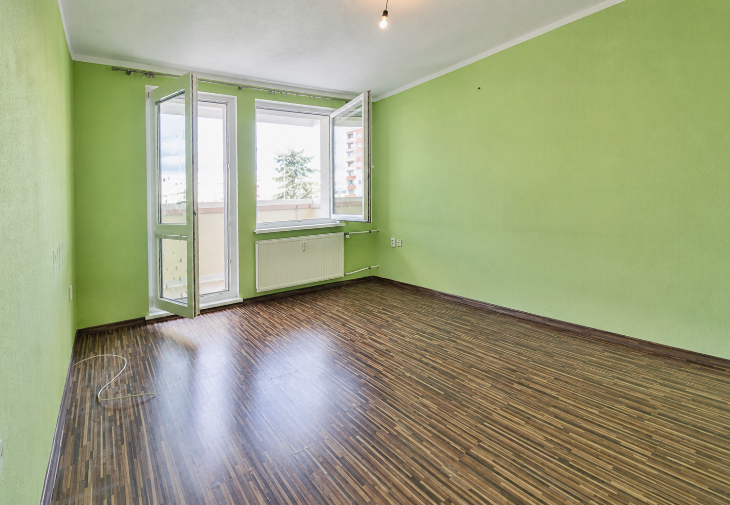 🏡 NA PREDAJ 3-izb. BYT S VEĽKOU KÚPEĽŇOU A ZASKLENÝM BALKÓNOM | DIBROVOVA | NOVÉ MESTO NAD VÁHOM