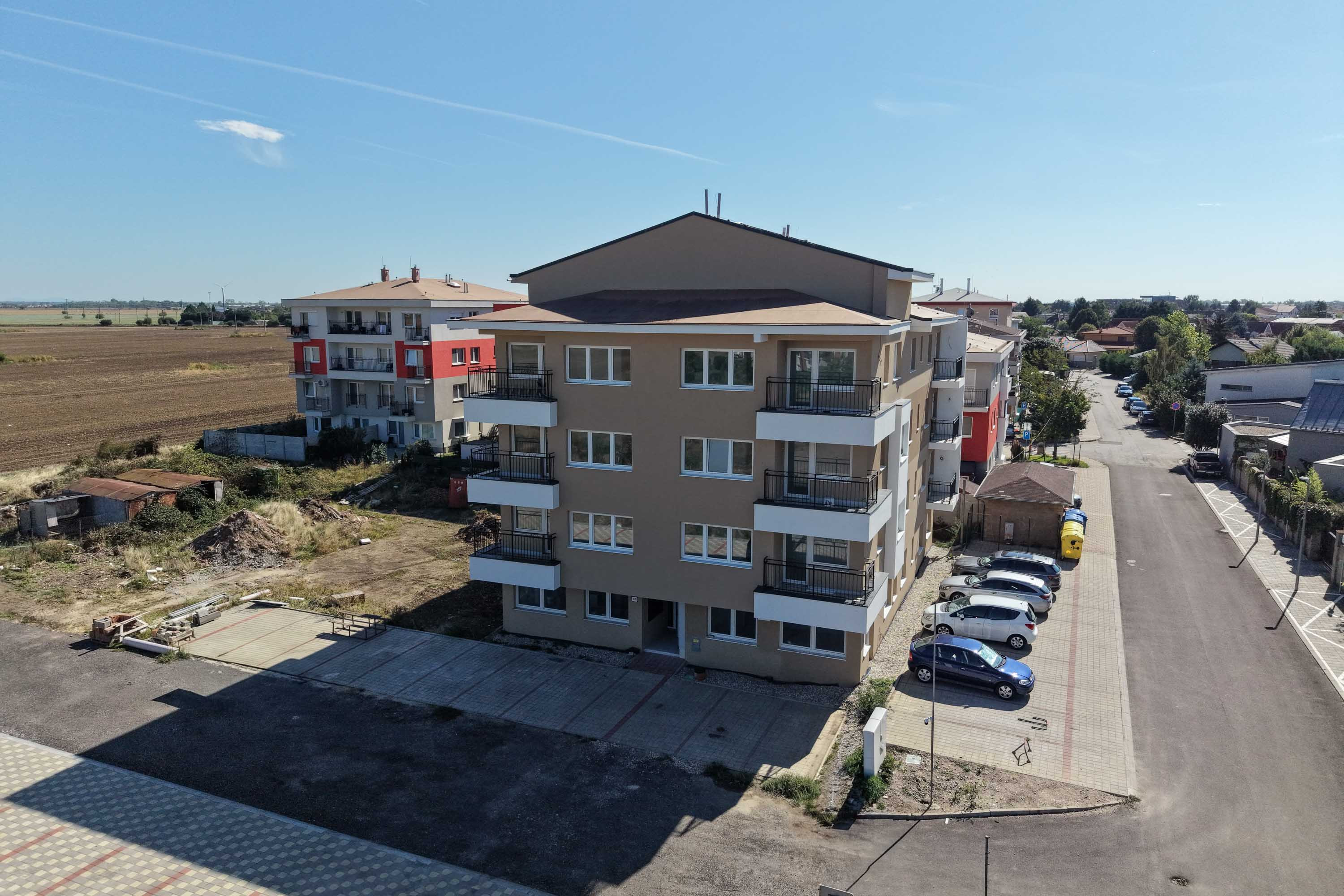 🏡 VILADOMY SENEC | NA PREDAJ 2-IZBOVÝ BYT SO SÚKROMNOU ZÁHRADKOU 36 m²