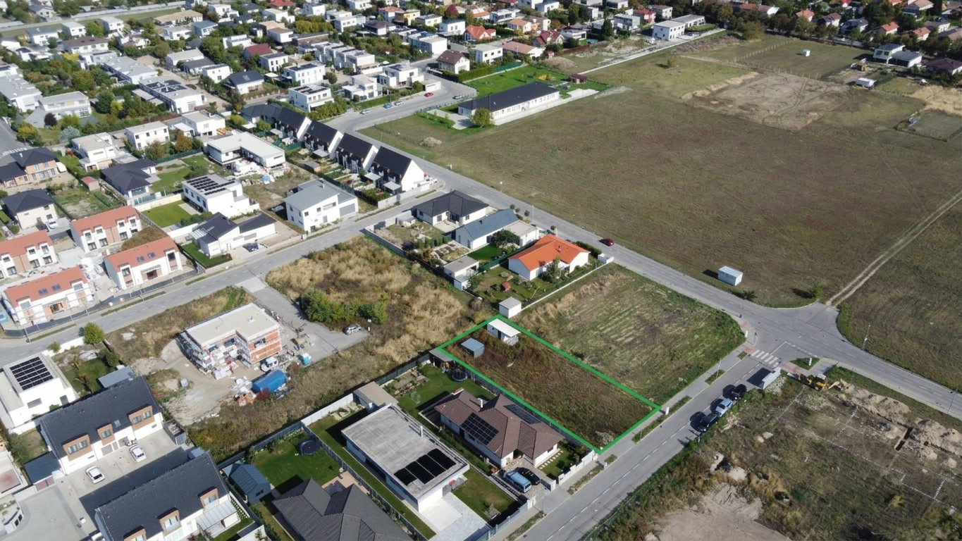 Stavebný pozemok (733 m²), Bratislava - Čunovo