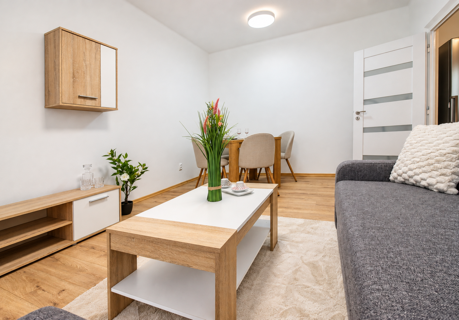 🏡 NA PRENÁJOM | KRÁSNY, KOMPLETNE ZREKONŠTRUOVANÝ 2-IZBOVÝ BYT S BALKÓNOM – NOVÉ MESTO NAD VÁHOM