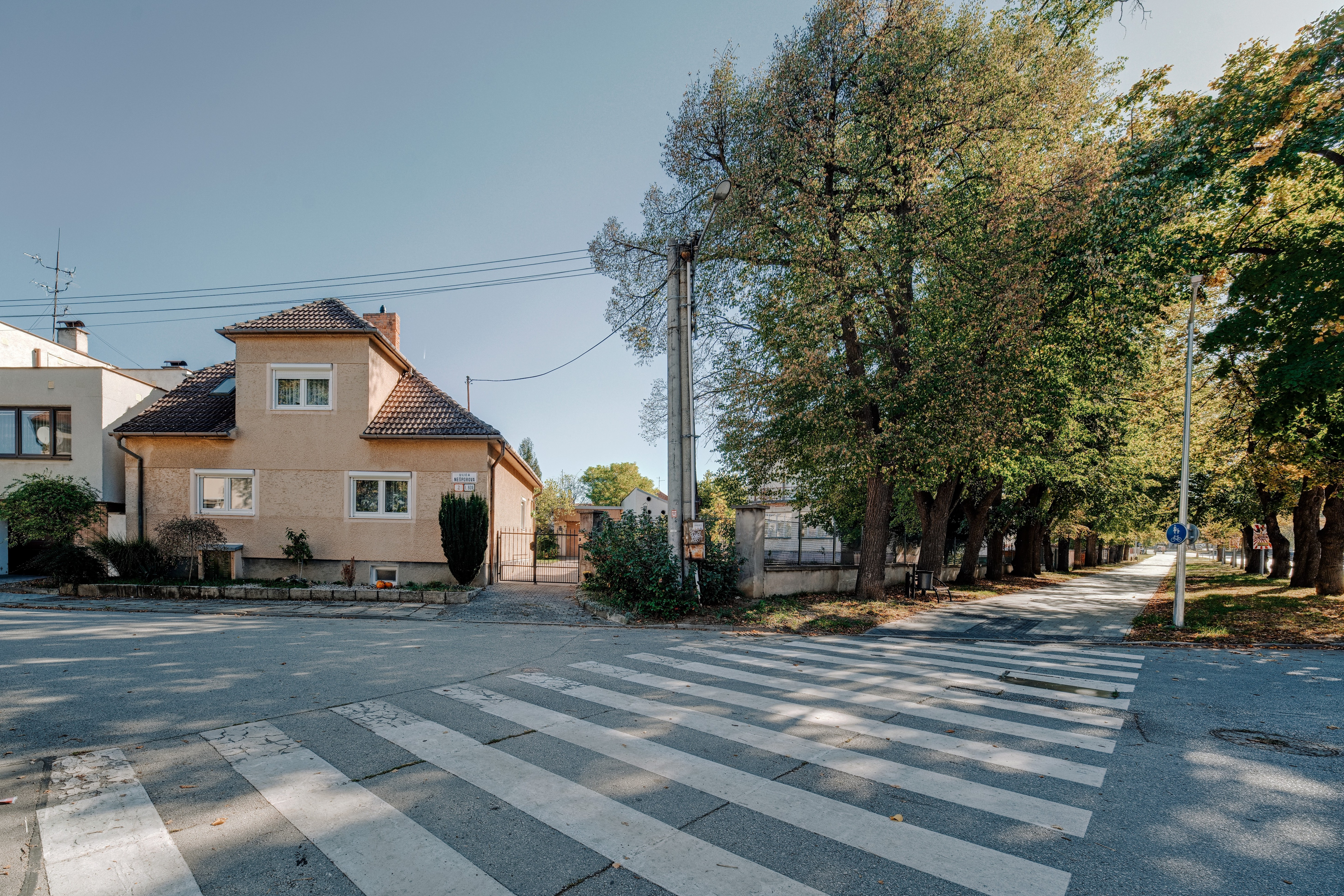 Priestranný 6-izbový rodinný dom – Nešporova ulica, Skalica.