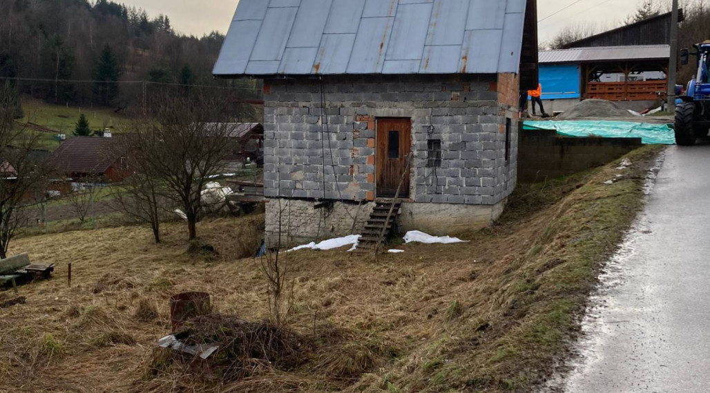 Predaj  Chaty a pozemku 1014m2 obec Petrovice
