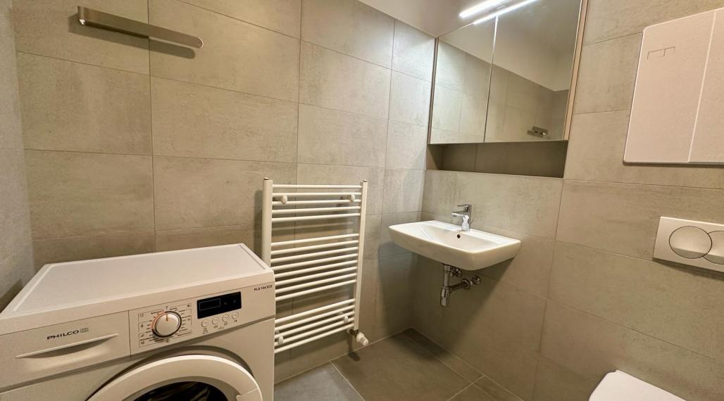 Prenájom 2i bytu  Bratislava - Rača