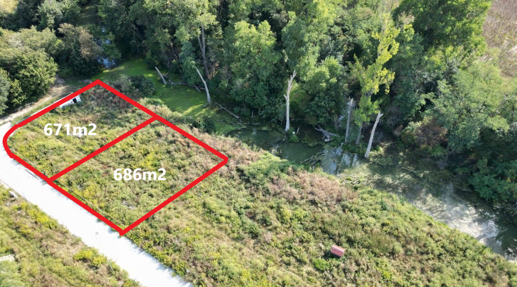 Jedinečný stavebný pozemok Bernolákovo - sukromie pri vode