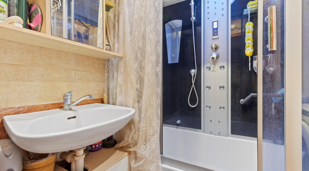 4-izbový byt s loggiou, pivnicou a potenciálom –Bernolákovo