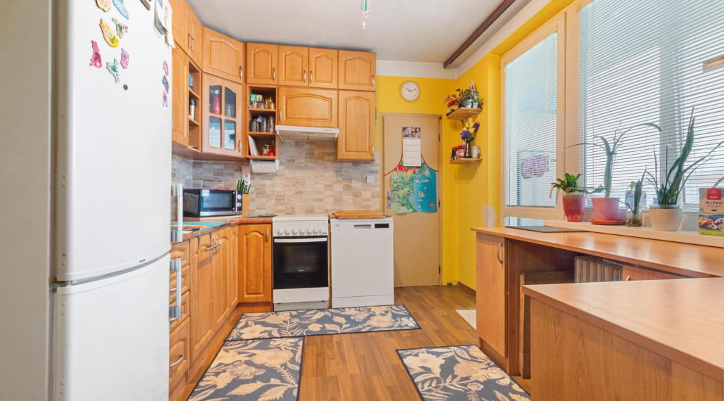 4-izbový byt s loggiou, pivnicou a potenciálom –Bernolákovo