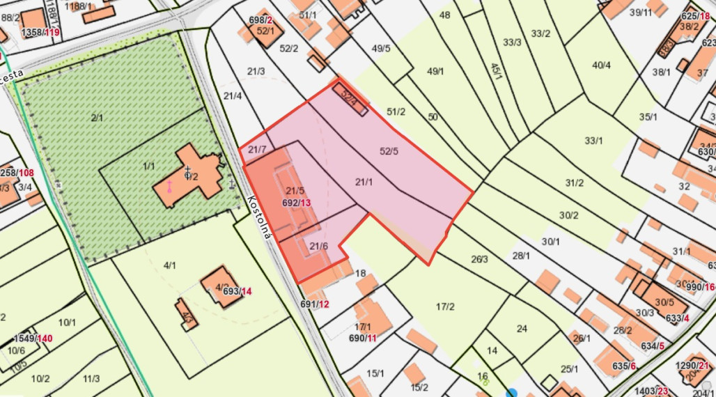 Areál v centre obce Jelka  – 5287 m²