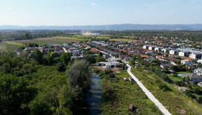 Jedinečný stavebný pozemok Bernolákovo - sukromie pri vode