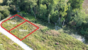 Jedinečný stavebný pozemok Bernolákovo - sukromie pri vode