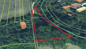 Pozemok pri potoku s atmosférou prírody – Tureň