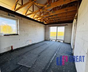 Na predaj 4 izbový rozostavaný rodinný dom v obci Radimov.