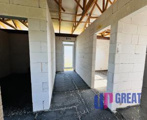 Na predaj 4 izbový rozostavaný rodinný dom v obci Radimov.