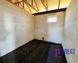 Na predaj 4 izbový rozostavaný rodinný dom v obci Radimov.