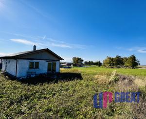 Na predaj 4 izbový rozostavaný rodinný dom v obci Radimov.