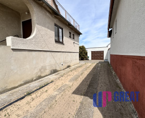 Na predaj priestranný 7-izbový rodinný dom v Gbeloch, okres Skalica.