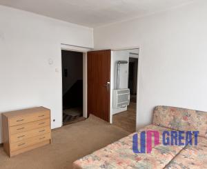 Na predaj priestranný 7-izbový rodinný dom v Gbeloch, okres Skalica.