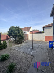 Na predaj priestranný 7-izbový rodinný dom v Gbeloch, okres Skalica.