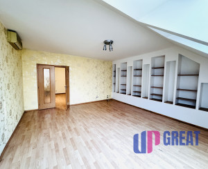 Priestranný 3-izbový byt s terasou na prenájom blízko centra Skalice.