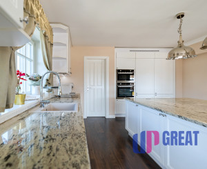 PREDAJ - Moderný, priestranný, úsporný dom v Mnešiciach