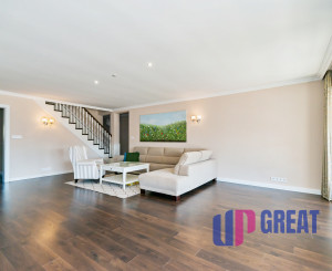 PREDAJ - Moderný, priestranný, úsporný dom v Mnešiciach