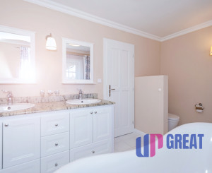 PREDAJ - Moderný, priestranný, úsporný dom v Mnešiciach