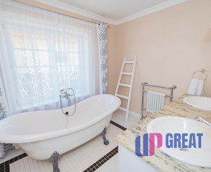 PREDAJ - Moderný, priestranný, úsporný dom v Mnešiciach