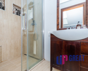 PREDAJ - Moderný, priestranný, úsporný dom v Mnešiciach