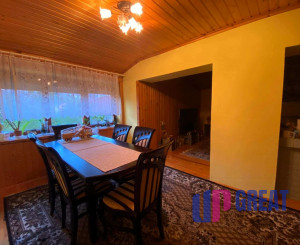 KROMPACHY- rodinný dom (10izieb)+ 3 garáže na PREDAJ !