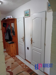 KROMPACHY- rodinný dom (10izieb)+ 3 garáže na PREDAJ !