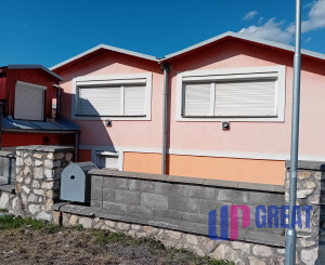 KROMPACHY- rodinný dom (10izieb)+ 3 garáže na PREDAJ !