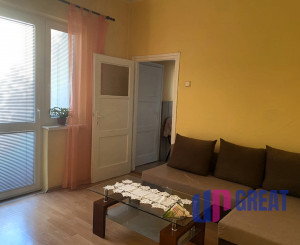 KROMPACHY- rodinný dom (10izieb)+ 3 garáže na PREDAJ !