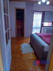 KROMPACHY- rodinný dom (10izieb)+ 3 garáže na PREDAJ !