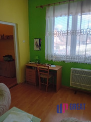 KROMPACHY- rodinný dom (10izieb)+ 3 garáže na PREDAJ !