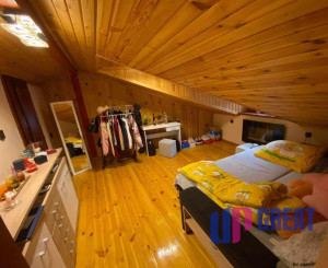 KROMPACHY- rodinný dom (10izieb)+ 3 garáže na PREDAJ !