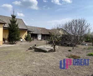 Na predaj rodinný dom so stavebným pozemkom vo Veľkom Mederi