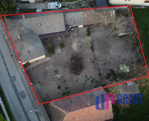 Na predaj rodinný dom so stavebným pozemkom vo Veľkom Mederi