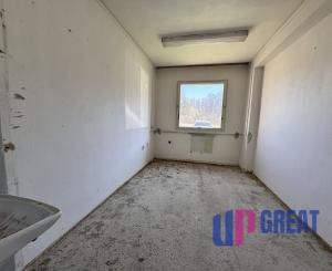 Predaj budovy s veľkým pozemkom – Gbely, priemyselná zóna, pozemok 5602 m².