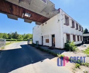 Predaj budovy s veľkým pozemkom – Gbely, priemyselná zóna, pozemok 5602 m².