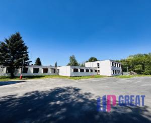 Predaj budovy s veľkým pozemkom – Gbely, priemyselná zóna, pozemok 5602 m².
