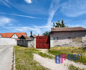 Na predaj 3-izbový rodinný dom s garážou a hospodárskymi budovami – Holíč, ul. Štúrova.