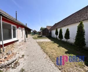 Na predaj rodinný dom so stodolou a veľkým pozemkom