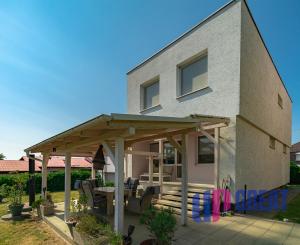 PREDAJ - Rodinný dom, Hôrka nad Váhom